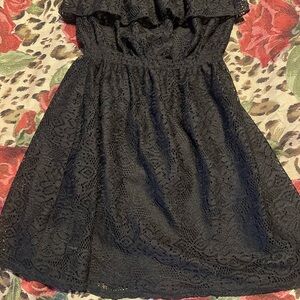 Elegant Black Strapless Lace Dress